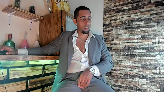 Snapshot of Paolo_johnson chatting on October 20, 2025, 11:33 am Paolo johnson online show from October 20, 2025, 11:33 am