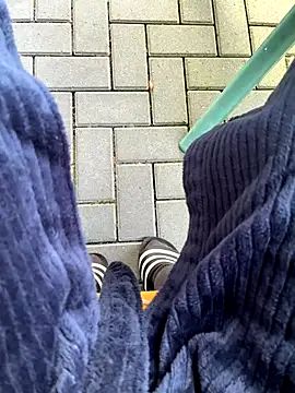 Snapshot of DurableFog chatting on December 16, 2025, 8:40 am DurableFog online show from December 16, 2025, 8:40 am