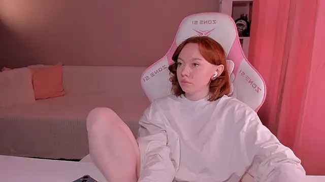 foxyMistrees online show from March 10, 2025, 3:56 am