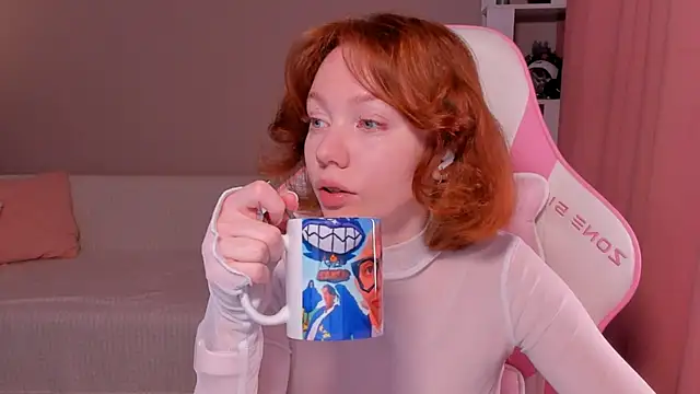 foxyMistrees online show from February 3, 2025, 3:09 am