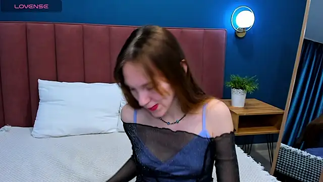 Snapshot of VanillaKelly chatting on February 28, 2025, 1:15 am VanillaKelly online show from February 28, 2025, 1:15 am