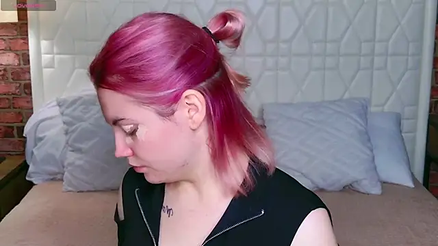 Snapshot of Lisa_Adam chatting on October 7, 2025, 6:09 pm Lisa Adam online show from October 7, 2025, 6:09 pm