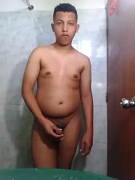 Fuenmayor40 online show from December 18, 2025, 4:55 pm