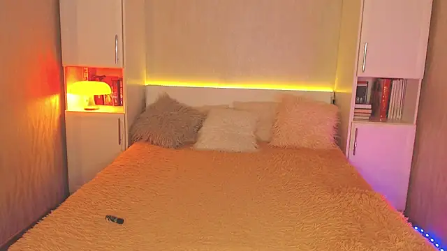 Leaaaaaaaaa online show from March 24, 2026, 5:57 pm