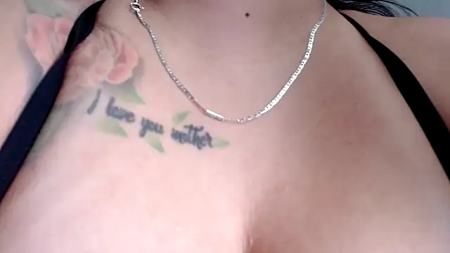 Snapshot of SOPHIA_SQUIRTPUSSY chatting on July 4, 2026, 12:06 am SOPHIA SQUIRTPUSSY online show from July 4, 2026, 12:06 am