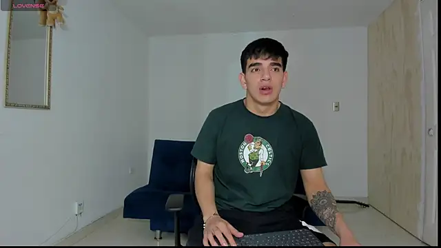 Ares Johnson online show from November 14, 2025, 6:33 pm