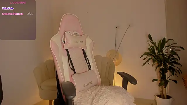 LittleSofia  online show from October 24, 2025, 2:54 am