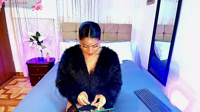 PaoL22 online show from November 5, 2025, 4:04 am