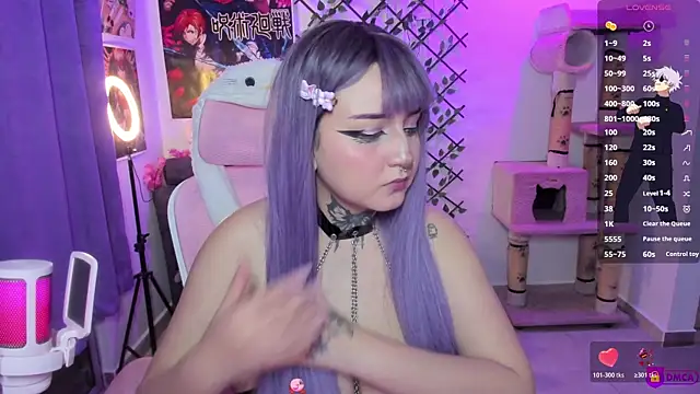 MaddyFooxx online show from May 4, 2026, 11:40 pm
