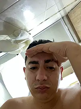 Snapshot of DanielGomez9 chatting on February 20, 2025, 12:47 pm DanielGomez9 online show from February 20, 2025, 12:47 pm