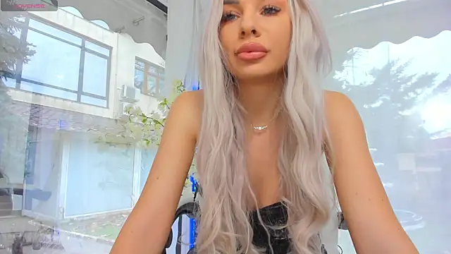 Snapshot of Russian_Ava chatting on November 19, 2025, 8:25 am Russian Ava online show from November 19, 2025, 8:25 am