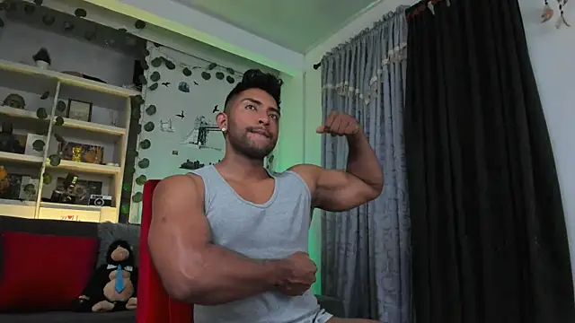 Snapshot of Couple_muscle1 chatting on October 7, 2025, 10:00 pm Couple muscle1 online show from October 7, 2025, 10:00 pm