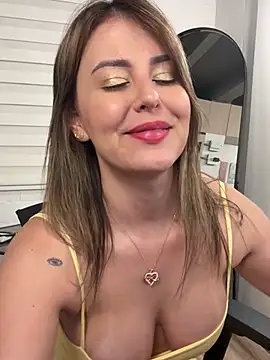 Eva Gonzalez online show from March 1, 2025, 9:59 pm