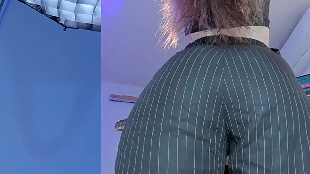 Snapshot of Siouxsie_cenobite chatting on March 18, 2026, 11:02 am Siouxsie cenobite online show from March 18, 2026, 11:02 am