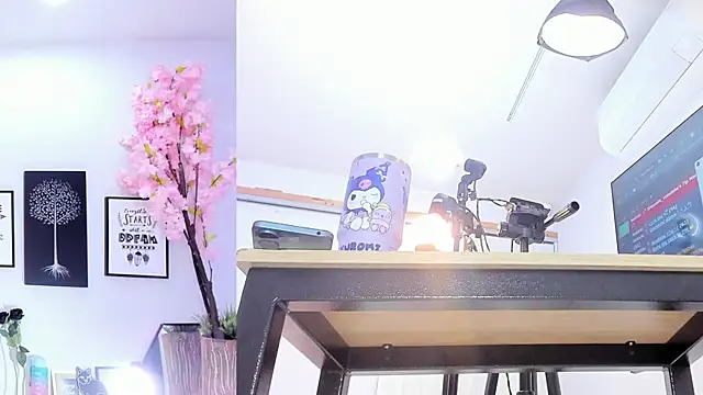 Snapshot of Siouxsie_cenobite chatting on November 12, 2025, 11:36 am Siouxsie cenobite online show from November 12, 2025, 11:36 am