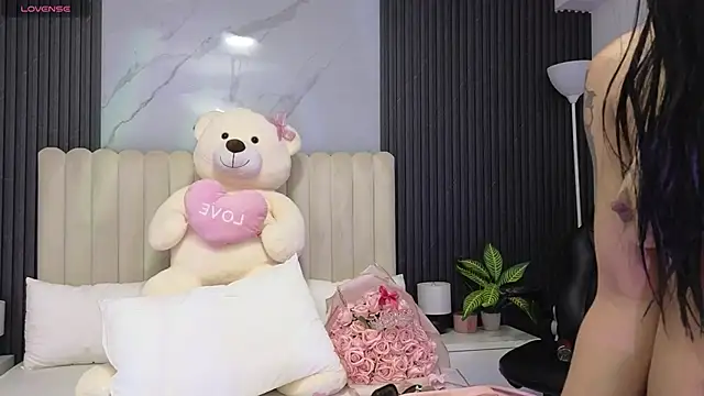 Snapshot of Madiee_Rhea chatting on June 20, 2026, 8:47 pm Madiee Rhea online show from June 20, 2026, 8:47 pm