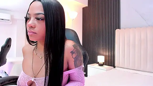 Madiee Rhea online show from February 2, 2026, 7:35 pm