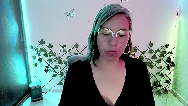 Lady breaks hearts online show from February 16, 2026, 1:10 pm