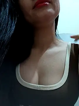 Snapshot of Lyly_sexy2k chatting on March 21, 2025, 8:17 am Lyly sexy2k online show from March 21, 2025, 8:17 am