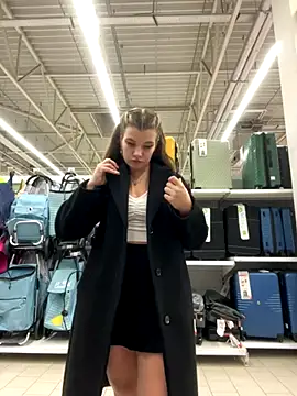 Snapshot of Holy_Tereza chatting on October 25, 2025, 3:45 pm Holy Tereza online show from October 25, 2025, 3:45 pm