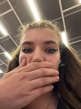 Holy Tereza online show from May 3, 2026, 3:59 pm