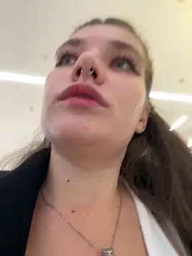 Snapshot of Holy_Tereza chatting on October 8, 2025, 3:46 pm Holy Tereza online show from October 8, 2025, 3:46 pm