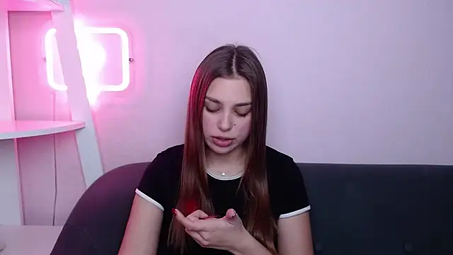 Snapshot of MilanaAngelAs chatting on March 16, 2026, 8:44 pm MilanaAngelAs online show from March 16, 2026, 8:44 pm