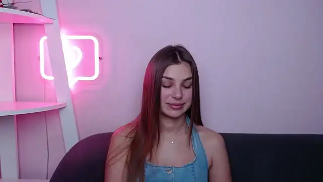 Snapshot of MilanaAngelAs chatting on February 21, 2026, 5:48 pm MilanaAngelAs online show from February 21, 2026, 5:48 pm