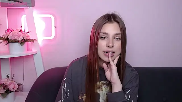 Snapshot of MilanaAngelAs chatting on June 15, 2026, 4:34 am MilanaAngelAs online show from June 15, 2026, 4:34 am