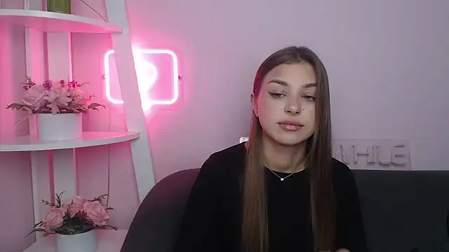 Snapshot of MilanaAngelAs chatting on November 7, 2025, 5:45 am MilanaAngelAs online show from November 7, 2025, 5:45 am