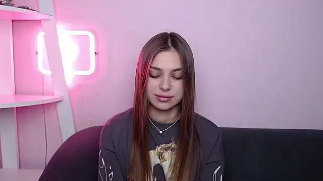 Snapshot of MilanaAngelAs chatting on February 16, 2026, 8:40 pm MilanaAngelAs online show from February 16, 2026, 8:40 pm