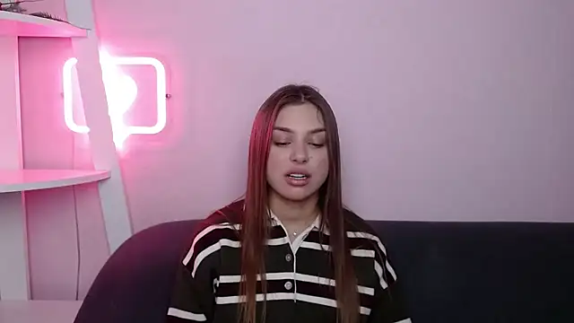 Snapshot of MilanaAngelAs chatting on February 17, 2026, 8:39 pm MilanaAngelAs online show from February 17, 2026, 8:39 pm