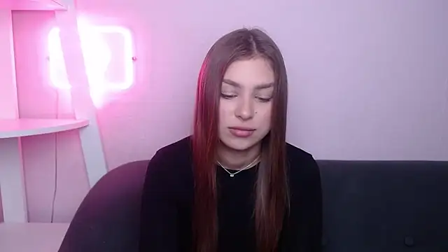 MilanaAngelAs online show from April 12, 2026, 4:49 am