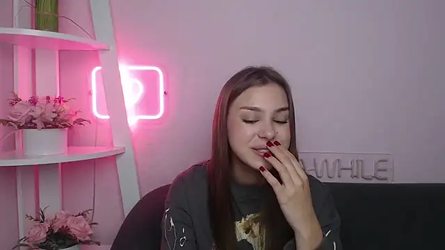 Snapshot of MilanaAngelAs chatting on November 3, 2025, 8:34 pm MilanaAngelAs online show from November 3, 2025, 8:34 pm