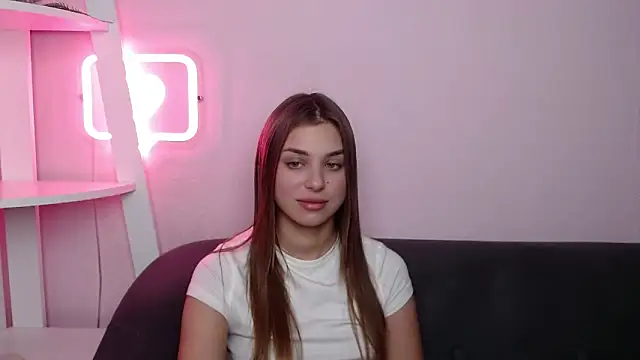 Snapshot of MilanaAngelAs chatting on February 14, 2026, 5:57 pm MilanaAngelAs online show from February 14, 2026, 5:57 pm