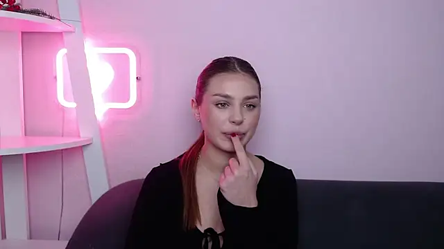 Snapshot of MilanaAngelAs chatting on March 15, 2026, 5:47 am MilanaAngelAs online show from March 15, 2026, 5:47 am