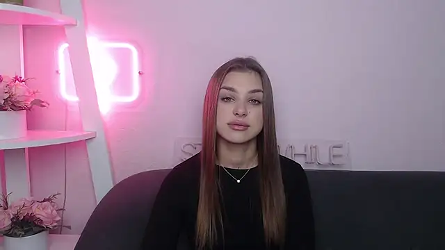 Snapshot of MilanaAngelAs chatting on December 5, 2025, 5:50 am MilanaAngelAs online show from December 5, 2025, 5:50 am