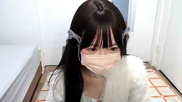  mi tsu ki  online show from February 23, 2025, 4:28 am