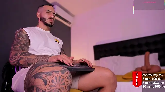 Snapshot of Matt_Ferrer chatting on October 16, 2025, 9:01 pm Matt Ferrer online show from October 16, 2025, 9:01 pm