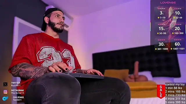 Snapshot of Matt_Ferrer chatting on October 13, 2025, 8:43 pm Matt Ferrer online show from October 13, 2025, 8:43 pm