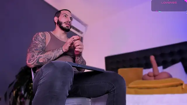 Snapshot of Matt_Ferrer chatting on October 12, 2025, 7:59 pm Matt Ferrer online show from October 12, 2025, 7:59 pm