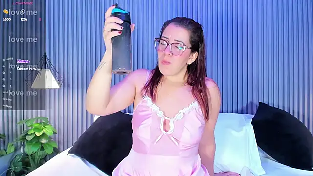 Snapshot of vanity_sex chatting on November 20, 2025, 11:44 am vanity sex online show from November 20, 2025, 11:44 am