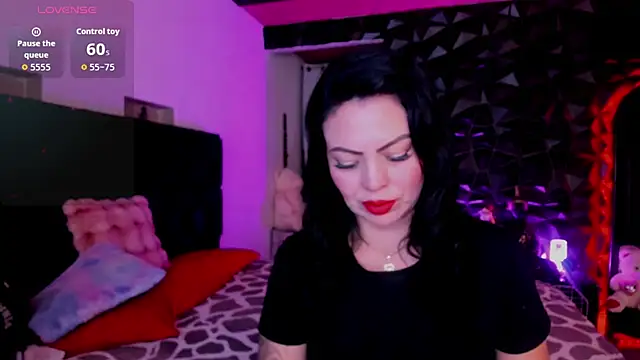 Snapshot of charlottemeyerr chatting on November 24, 2025, 7:36 pm charlottemeyerr online show from November 24, 2025, 7:36 pm