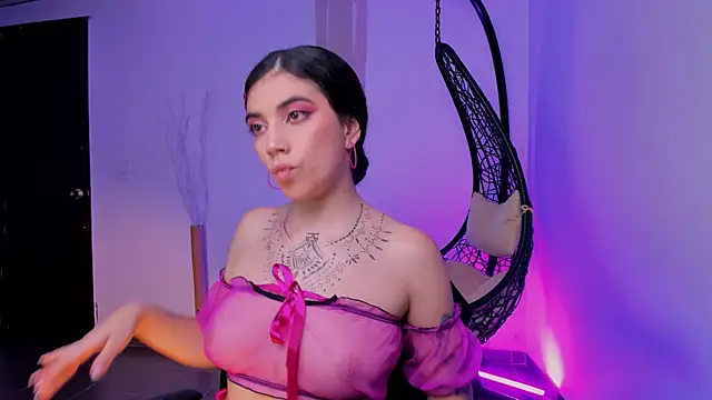 Nina-monroe online show from December 15, 2024, 1:35 am