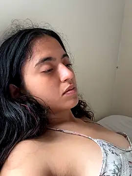 Snapshot of ViolettaSummer chatting on November 30, 2025, 3:35 pm ViolettaSummer online show from November 30, 2025, 3:35 pm