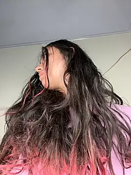 Snapshot of ViolettaSummer chatting on November 22, 2025, 9:24 pm ViolettaSummer online show from November 22, 2025, 9:24 pm