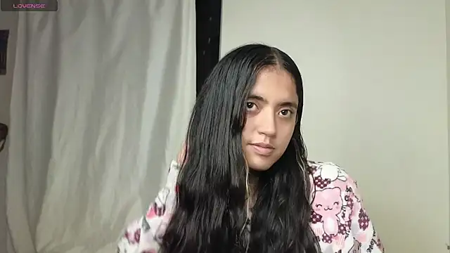 Snapshot of ViolettaSummer chatting on October 12, 2025, 12:23 am ViolettaSummer online show from October 12, 2025, 12:23 am