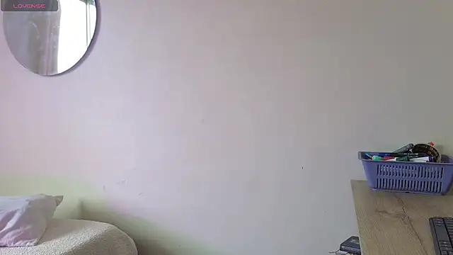 Snapshot of ViolettaSummer chatting on October 26, 2025, 3:01 pm ViolettaSummer online show from October 26, 2025, 3:01 pm