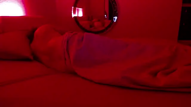 Walkingboots online show from March 6, 2025, 4:52 am