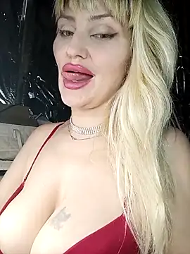 Snapshot of Freya_Milf chatting on March 3, 2026, 12:56 pm Freya Milf online show from March 3, 2026, 12:56 pm